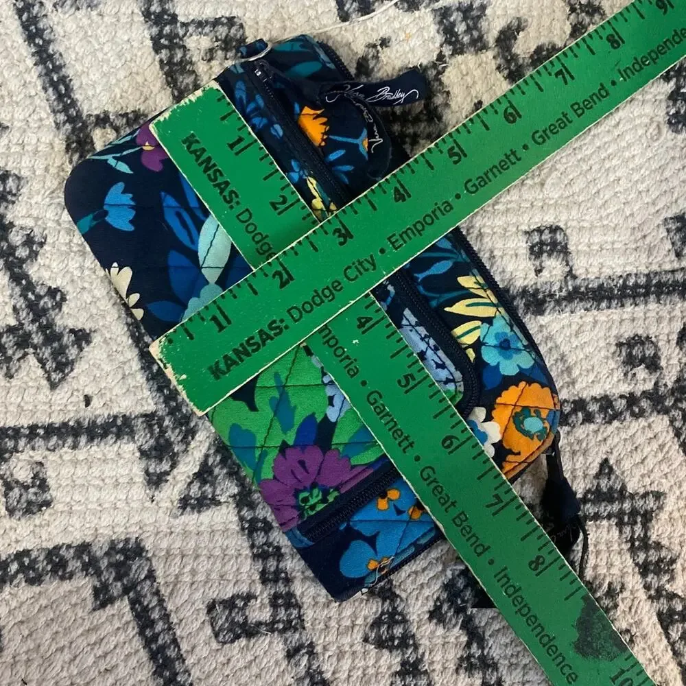 Vera Bradley Quilted Floral midnight blues  Zip Around Wristlet Wallet Pouch